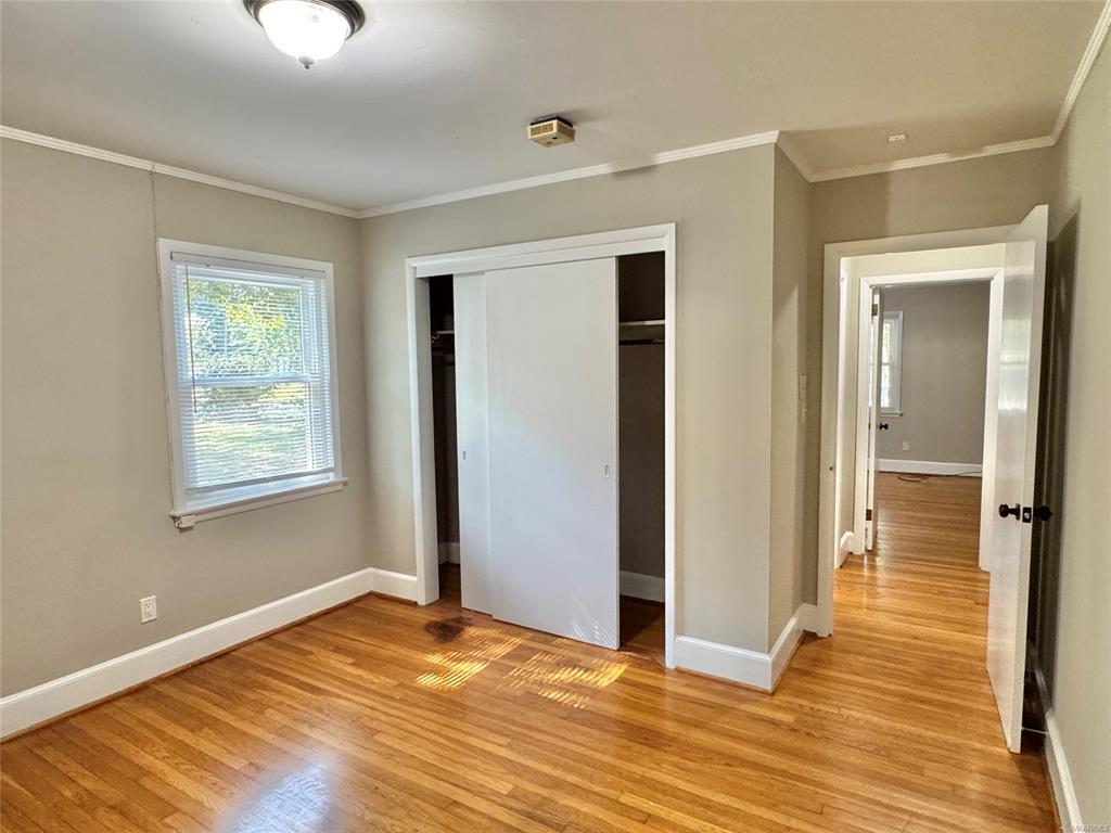 Building Photo - 929 Parkwood Dr