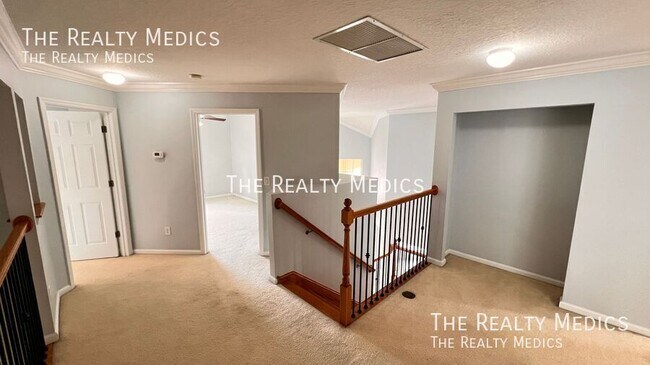 Building Photo - 10319 Willow Ridge Loop