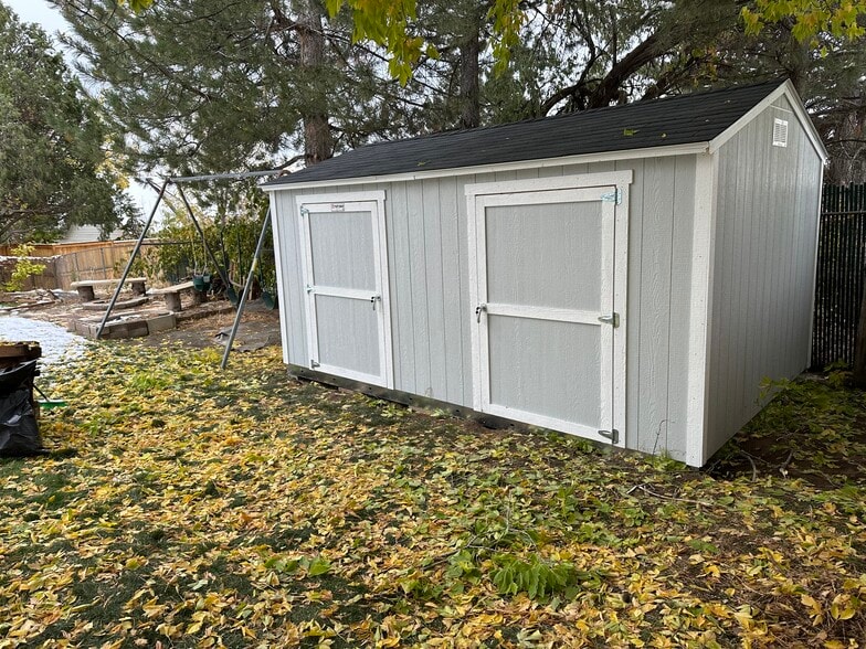 Building Photo - 7928 S DA VINCI DR