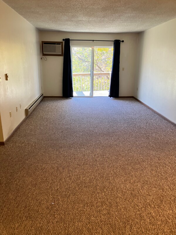 Building Photo - 803 Roundhouse Addition