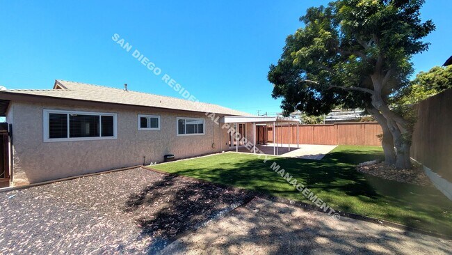 Building Photo - Beautiful Single Story in the heart of Cla...