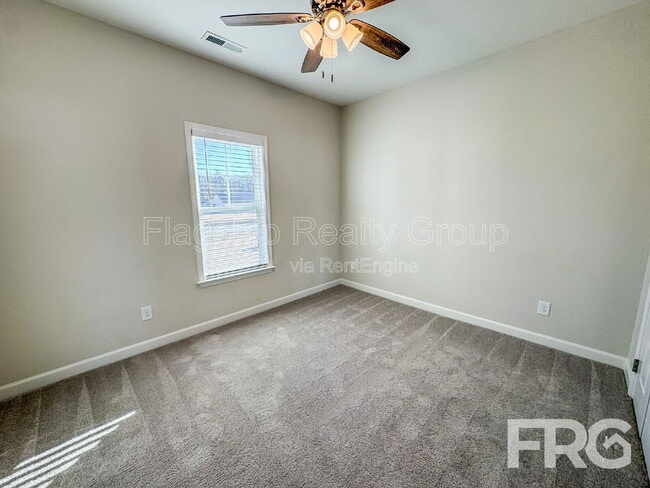 Building Photo - 101 Creeks Edge Dr