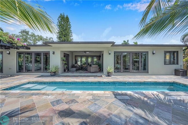 Building Photo - 1200 Guava Isle