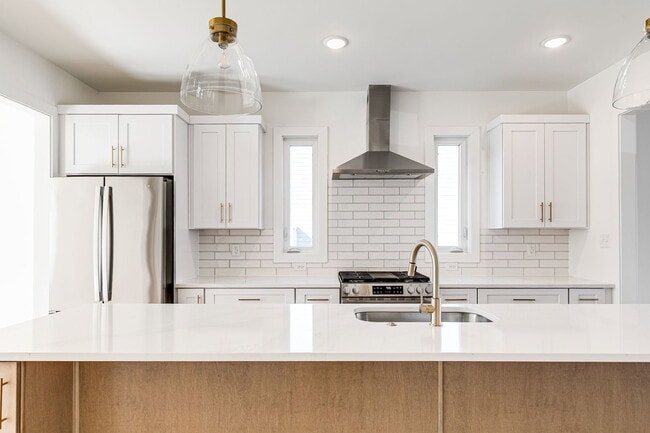 Building Photo - 2224 Perry St