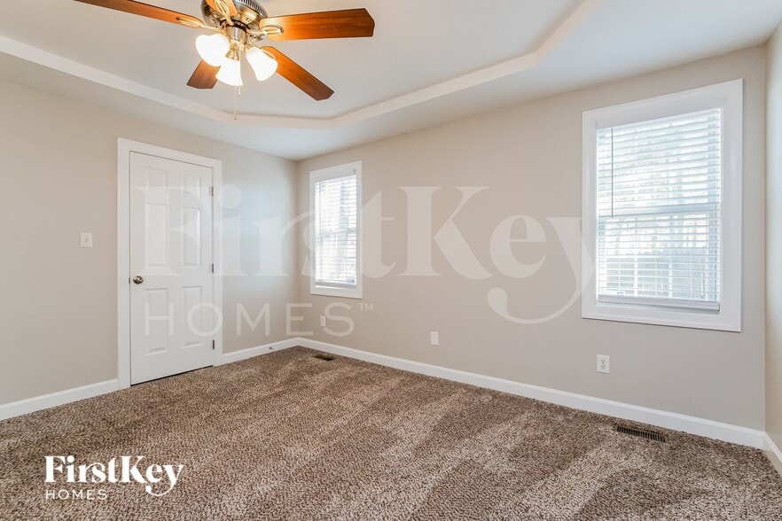 Building Photo - 4104 Mangrove Dr