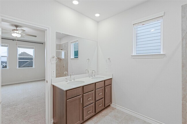 Building Photo - 172 Breccia Trl