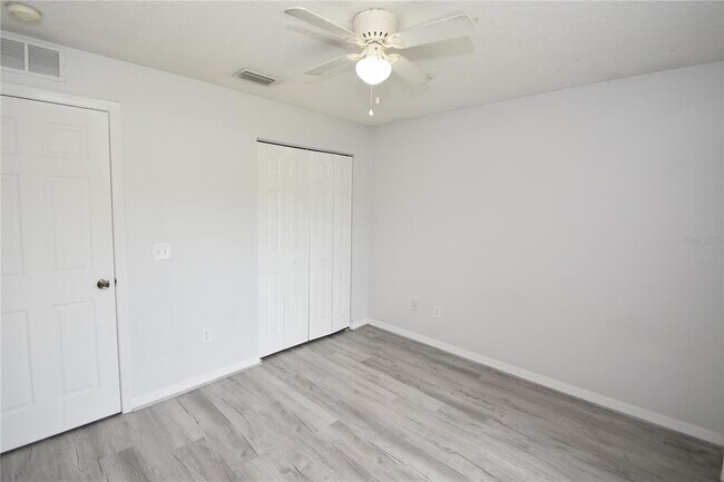 Building Photo - 6 Rosedale Pl