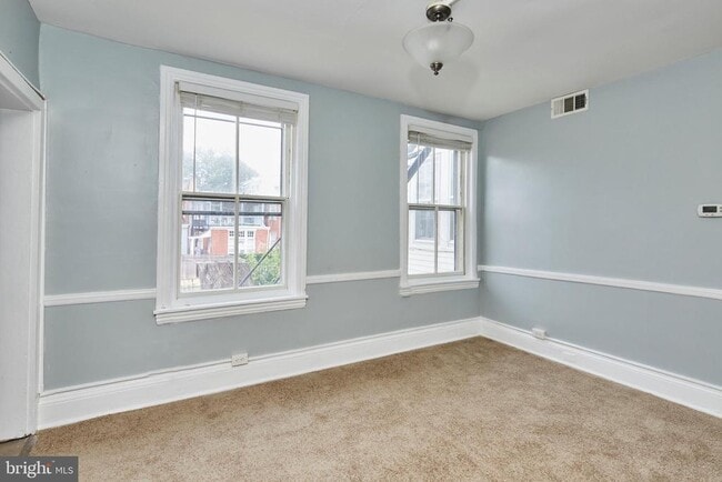 Building Photo - 1412 Delaware Ave