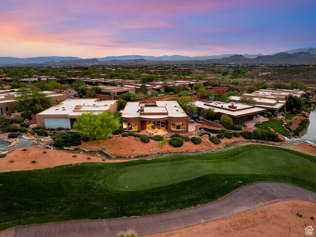 Building Photo - 2410 W Entrada Trail
