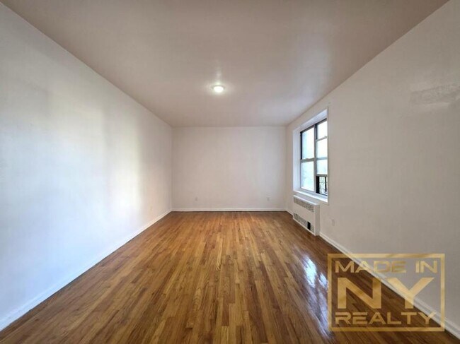 Building Photo - 1 bedroom in FOREST HILLS NY 11375