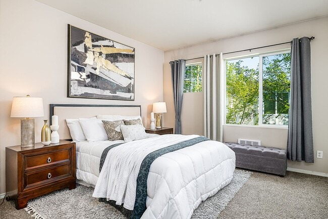 Building Photo - BOTHELL 2 BED, 2 BATH CORNER CONDO FOR REN...