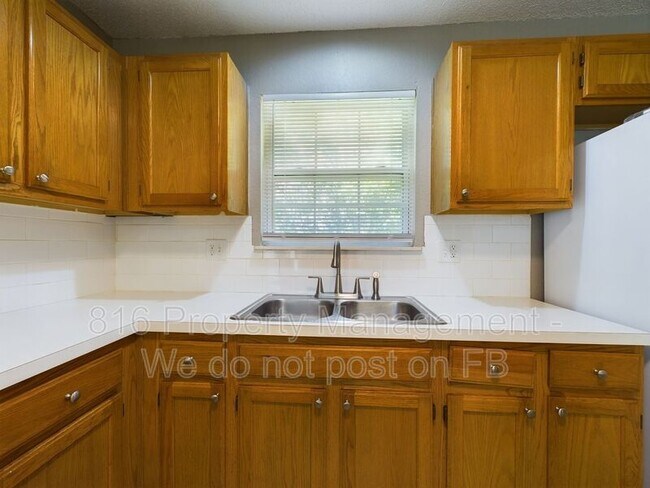 Building Photo - 2314-2316 Monroe Ave