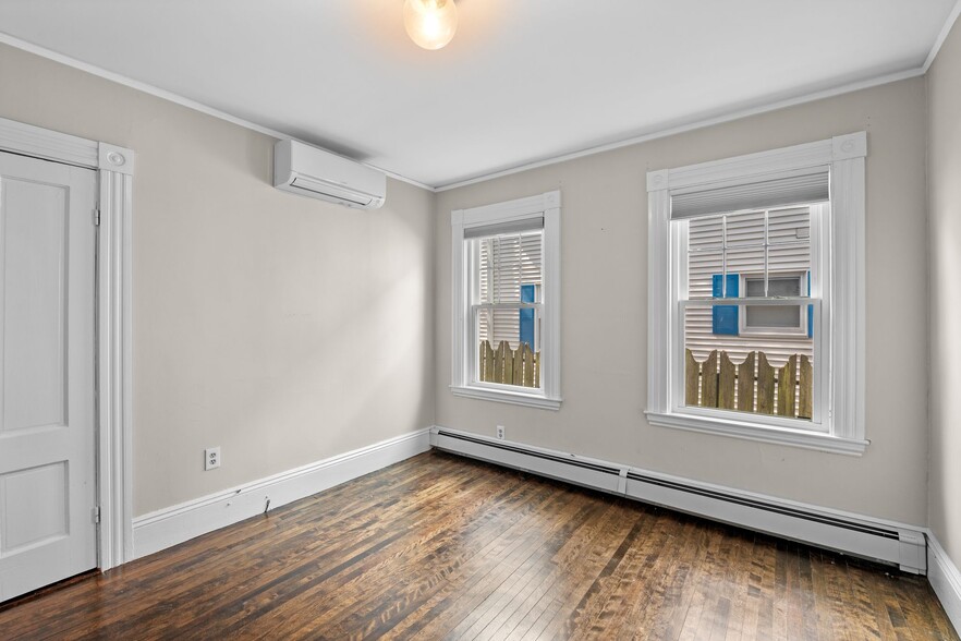 Building Photo - 41 Abbott St