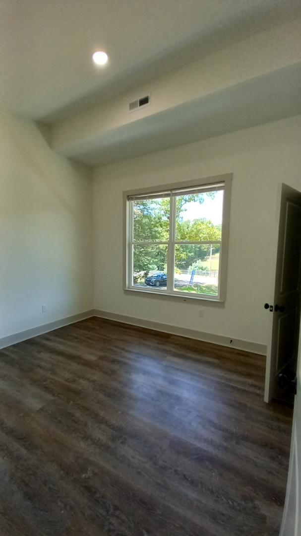 Building Photo - 1089 Long Hollow Rd