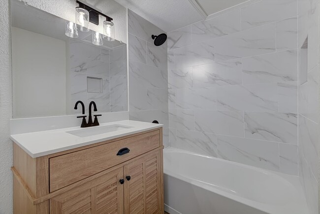 Building Photo - 6608 Avenue O