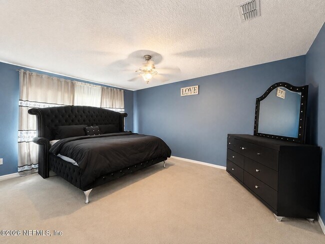 Building Photo - 13687 Devan Lee Dr E