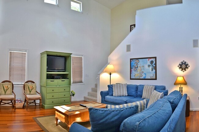 Building Photo - 5157 Sandy Beach Ave