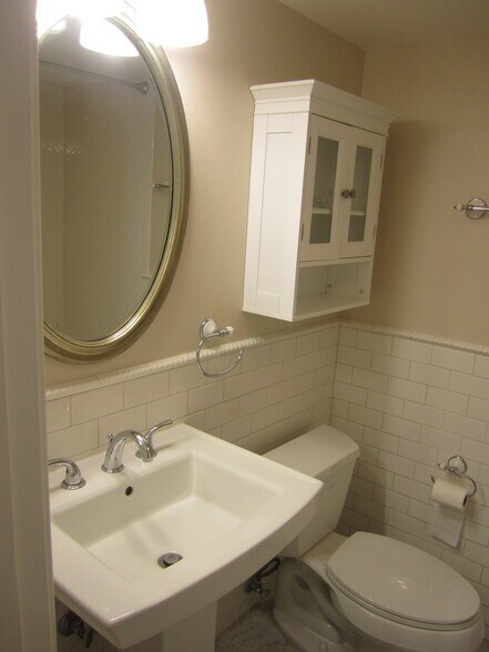 Building Photo - 848 Lincoln Blvd