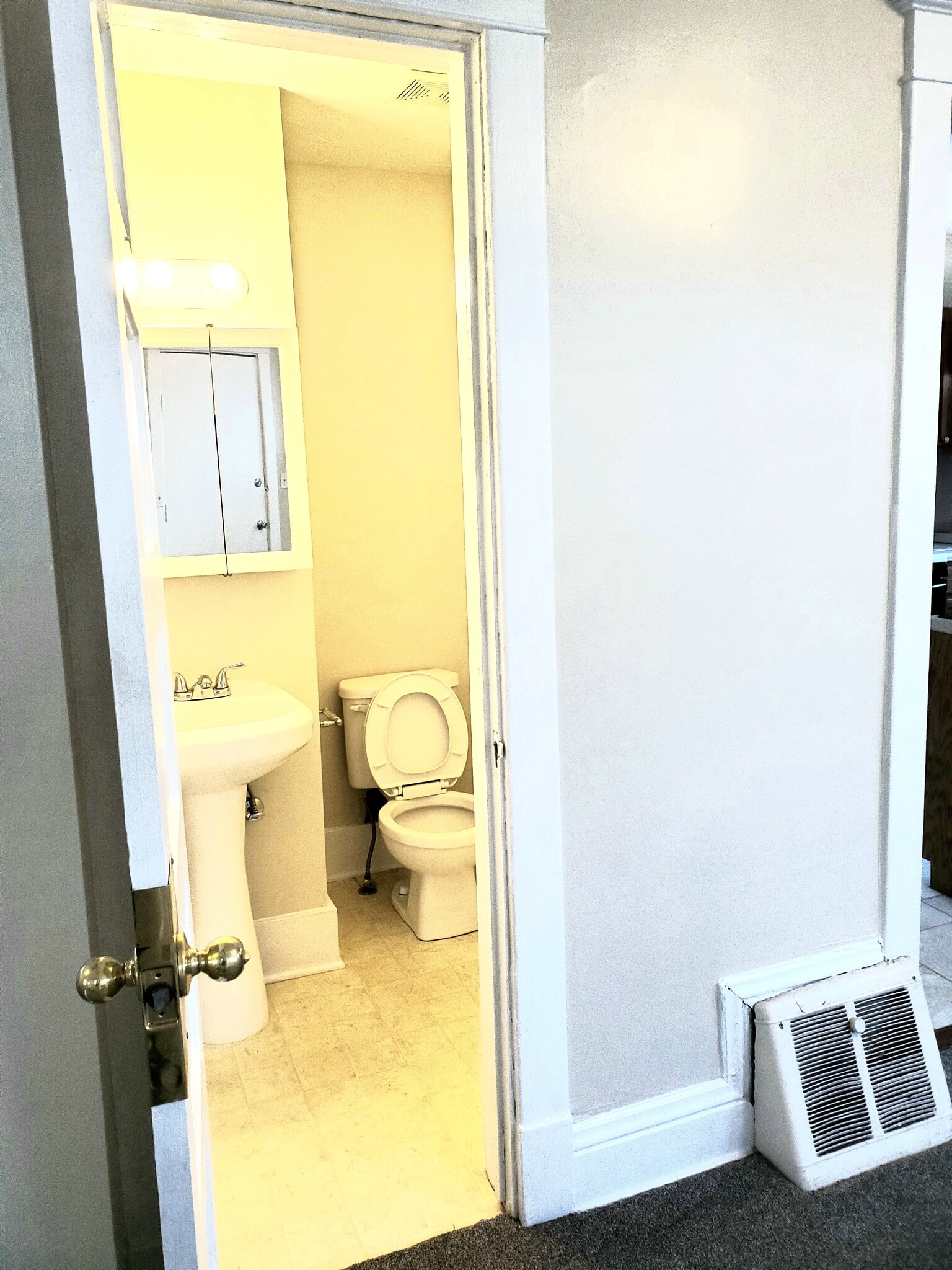 Building Photo - 3560 Jones St