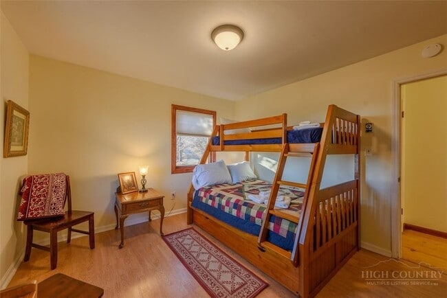 Building Photo - 1776 Beech Mountain Pkwy