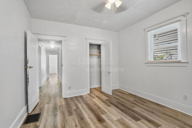 Building Photo - 650 S 43rd St