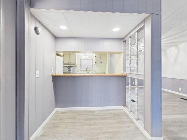 Building Photo - 3 Bedroom, 2 Bathroom Rental