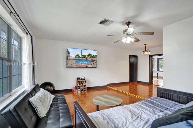 Building Photo - 5380 SW 8th Ct