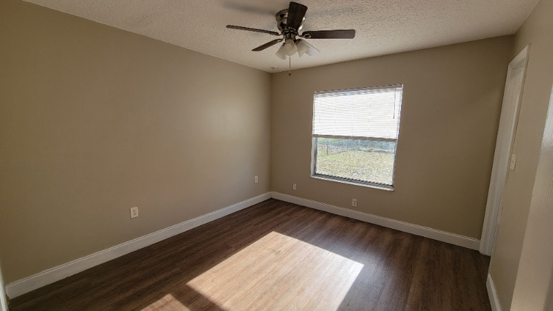 Building Photo - 235 Chadworth Dr