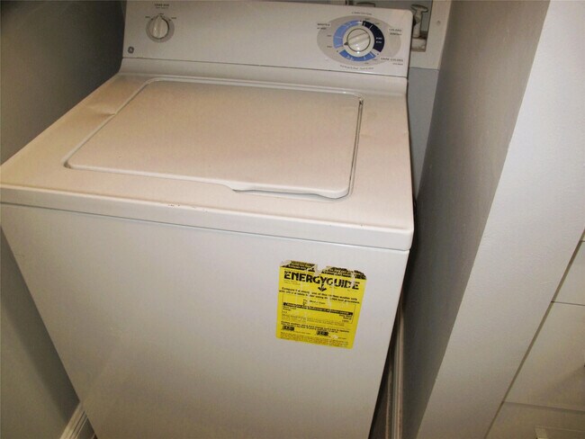 Building Photo - 1263 SW 46th Ave