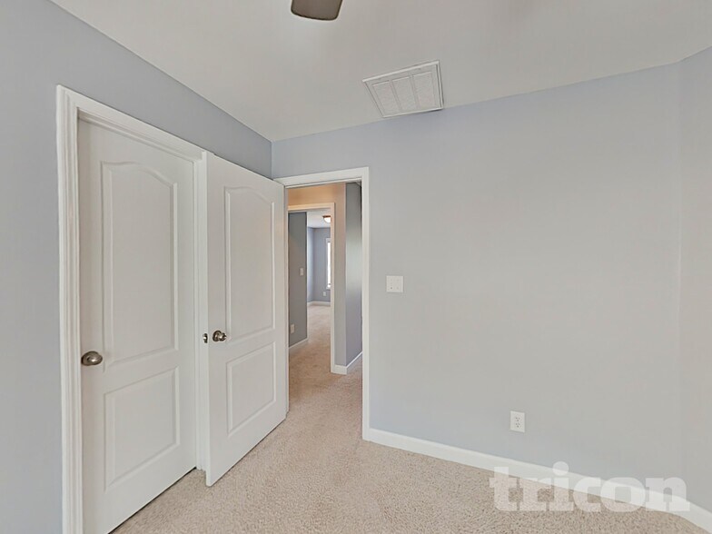 Building Photo - 12401 Walden Lea Dr