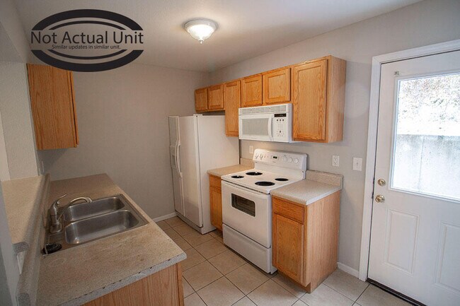 Building Photo - 1427 Greensboro Dr