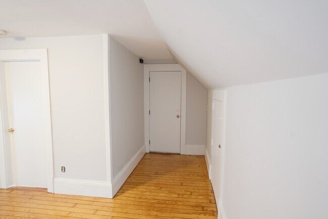 Building Photo - 315 Lafayette St