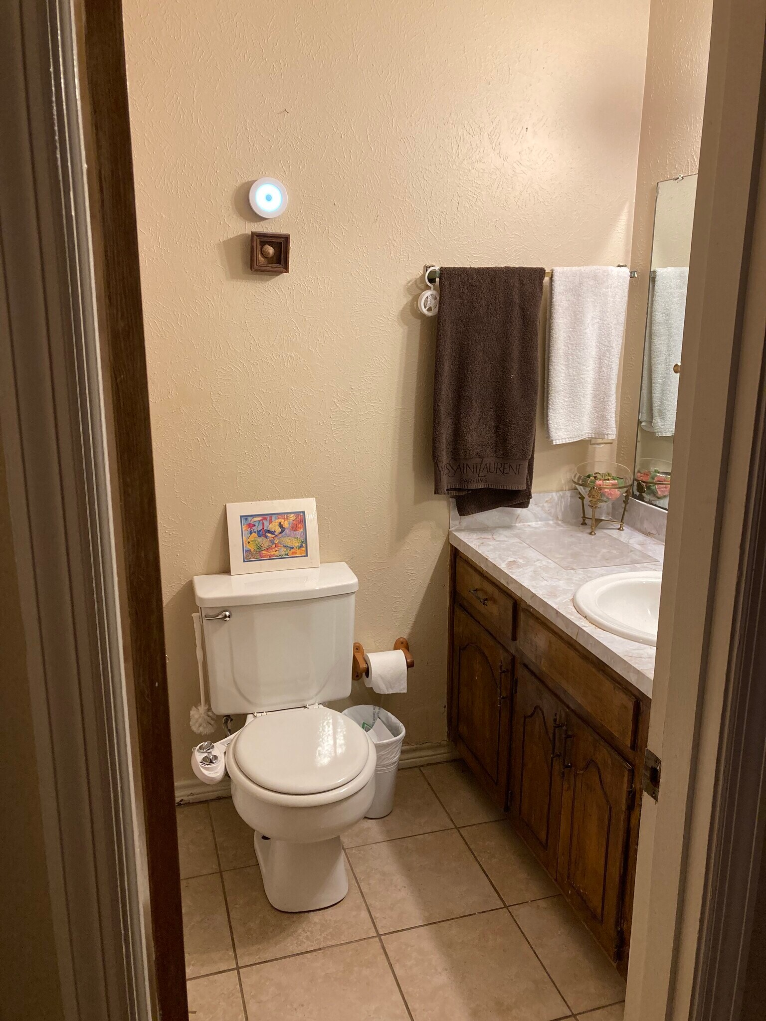 Full Bath Suite B - 1607 City View Dr