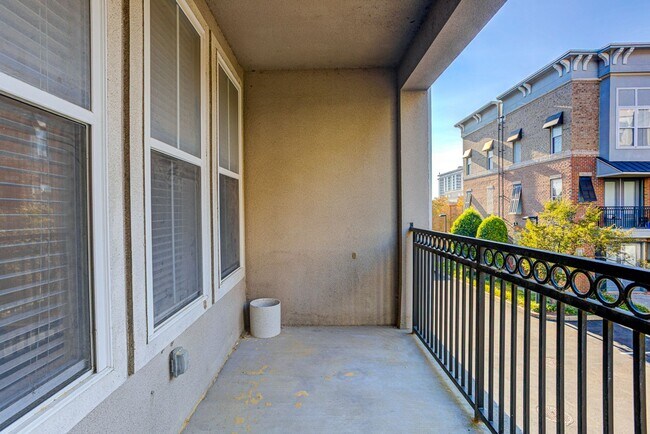 Building Photo - 70 W Carolina Ave