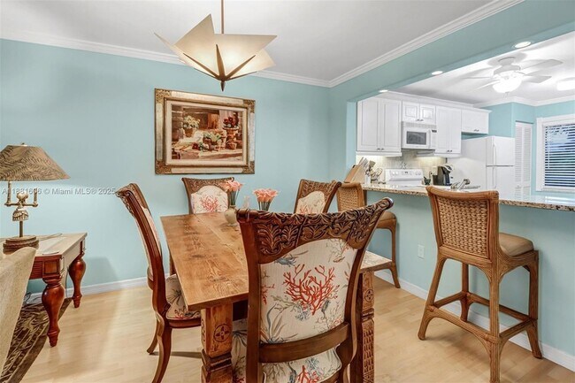 Building Photo - 3041 Sandpiper Bay Cir