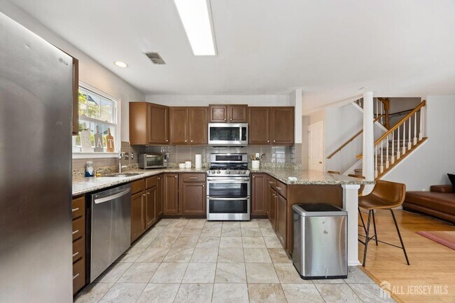 Building Photo - 301 Pheasant Run