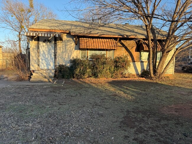 Building Photo - 1913 Gilbert Ave