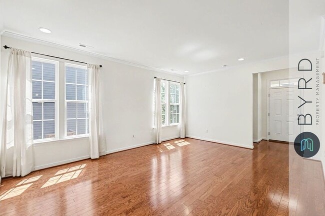 Building Photo - 16921 Thornapple Run