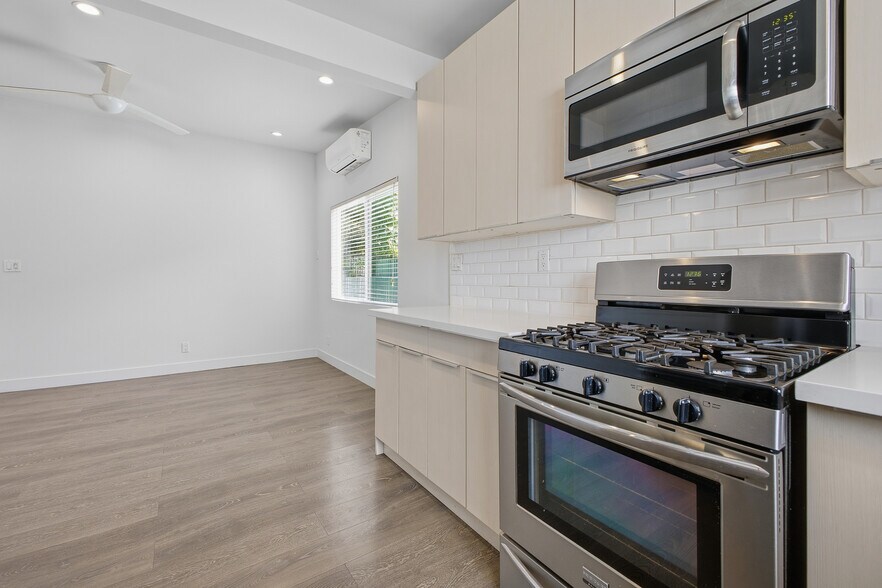 Building Photo - 3408 Bellevue Ave