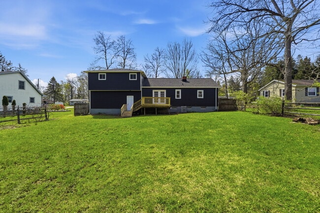 Building Photo - 3735 Richlawn Rd