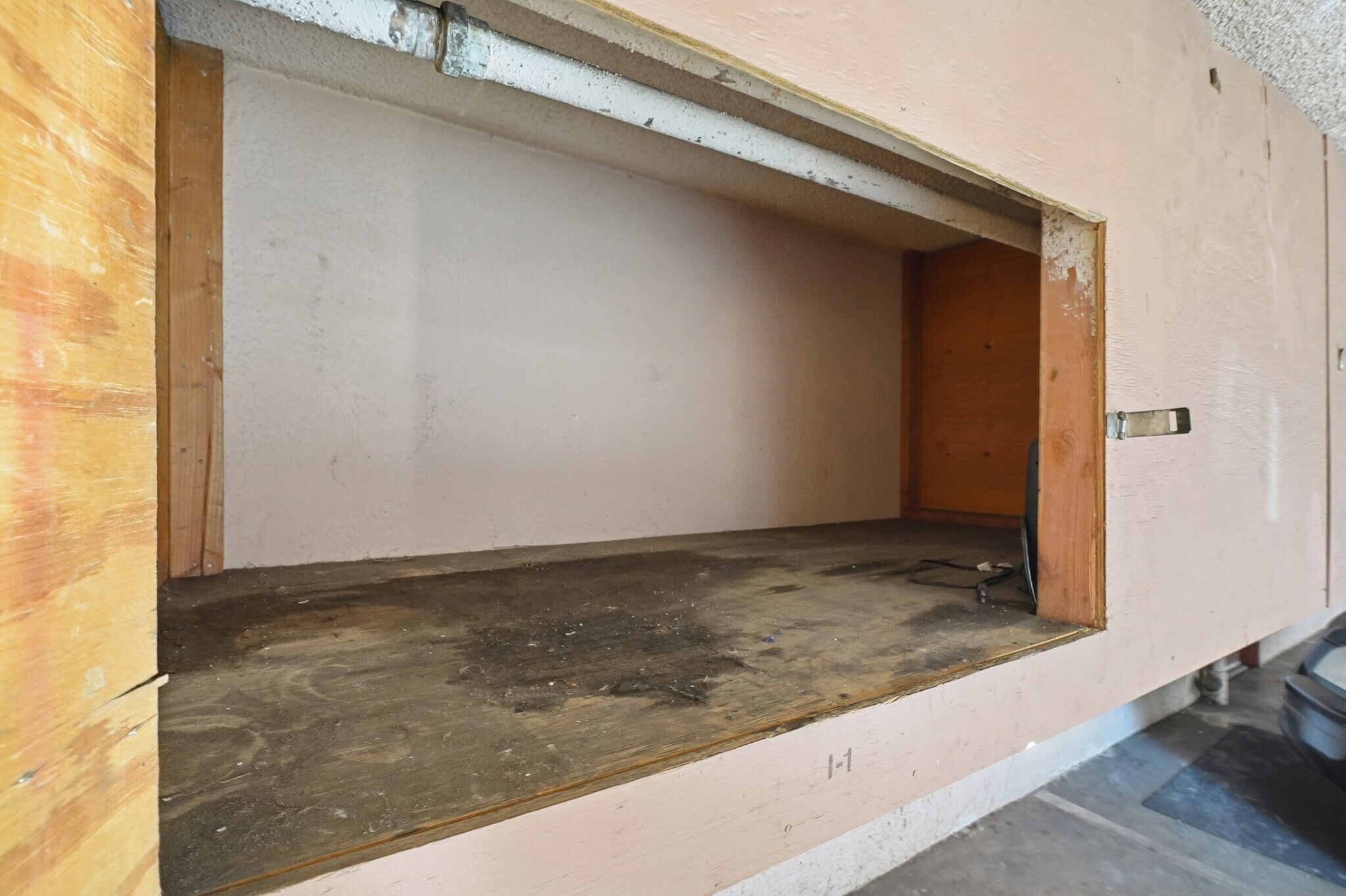 Building Photo - 7924 Woodman Ave