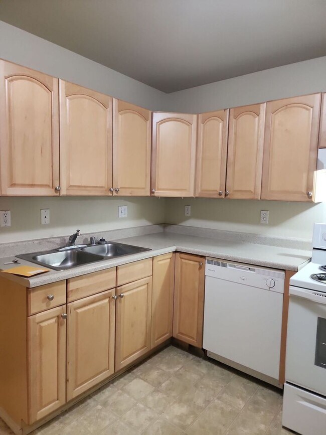 Building Photo - 3 bed 2 bath w/ garage in Ephrata