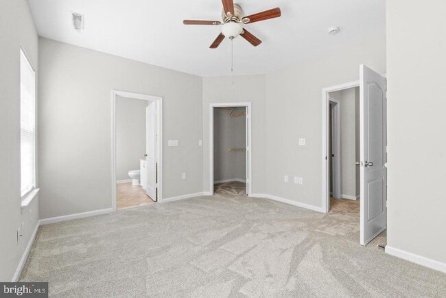 Building Photo - 519 Ensemble Ct