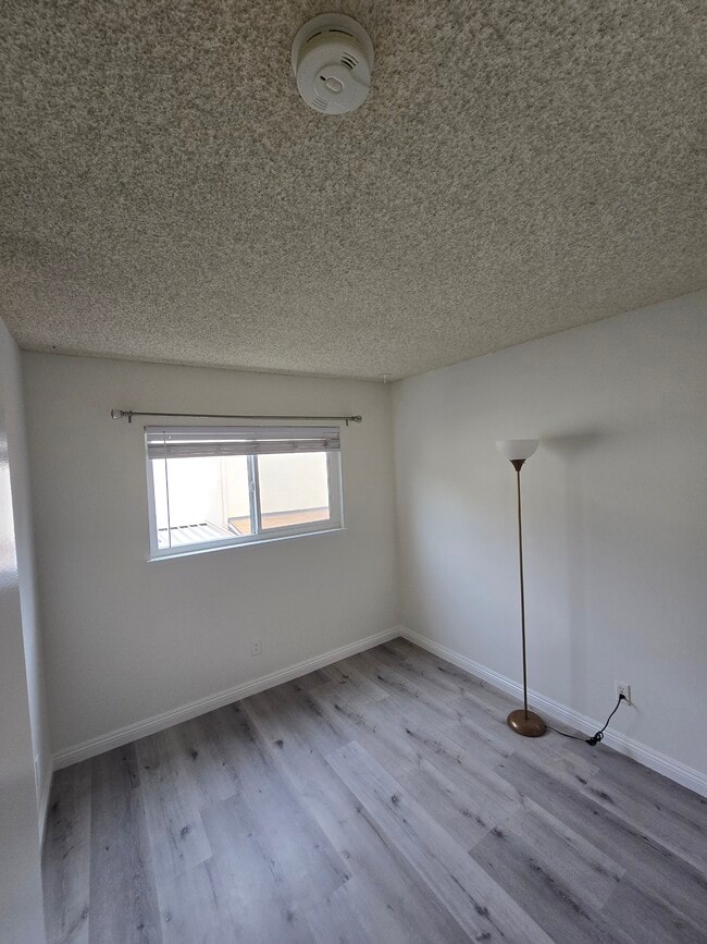 Building Photo - 1025 Junipero Dr