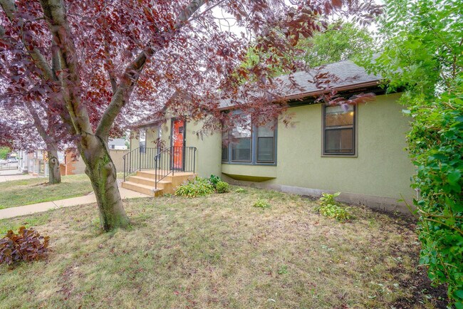 Building Photo - 5754 Nicollet Ave