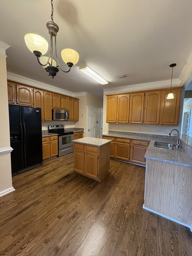 Building Photo - 7 Angel Wing Ct
