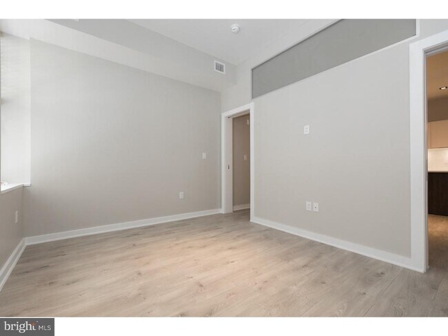 Building Photo - 1602 Sansom St