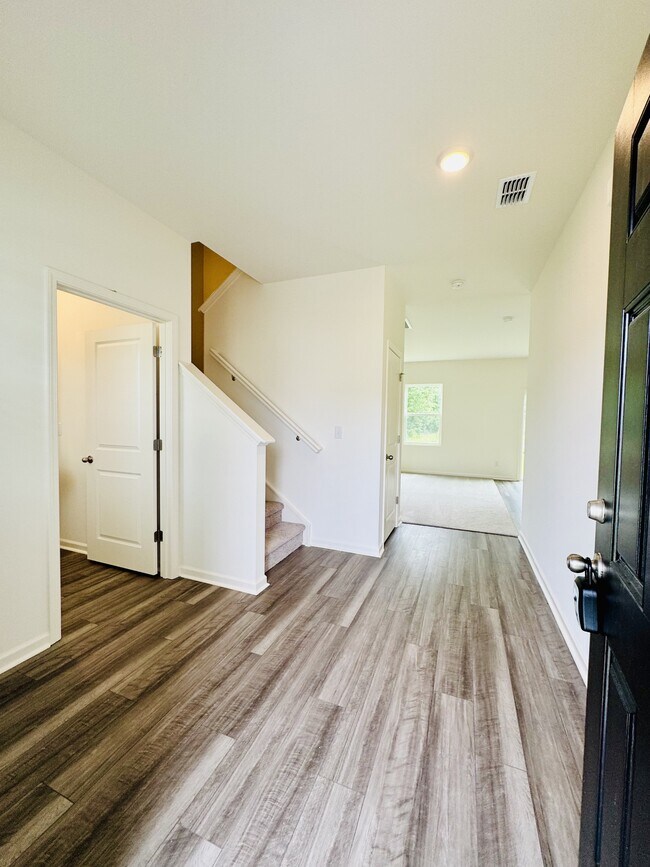 Building Photo - 623 Muster Fld Ct