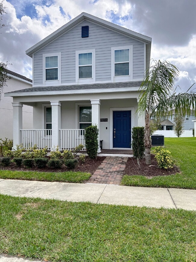 Building Photo - Spacious three-bedroom, two and a half bath home in Moss Park!