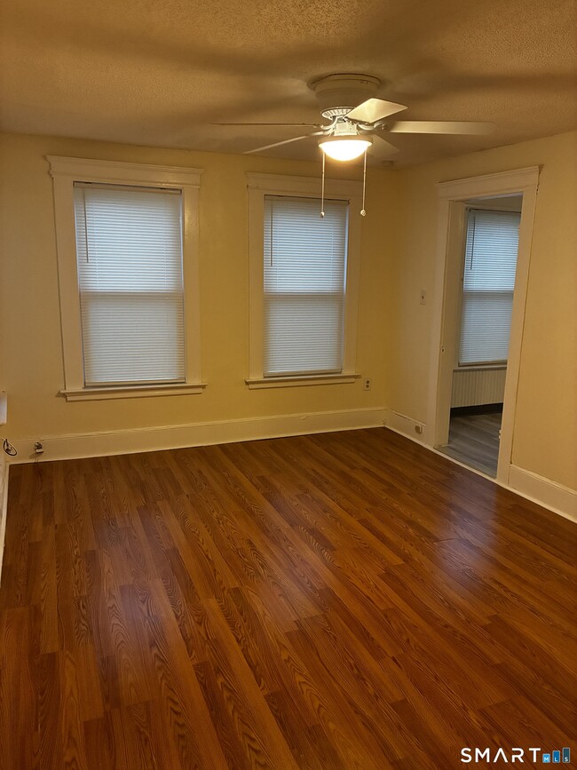 Building Photo - 322 Bassett St